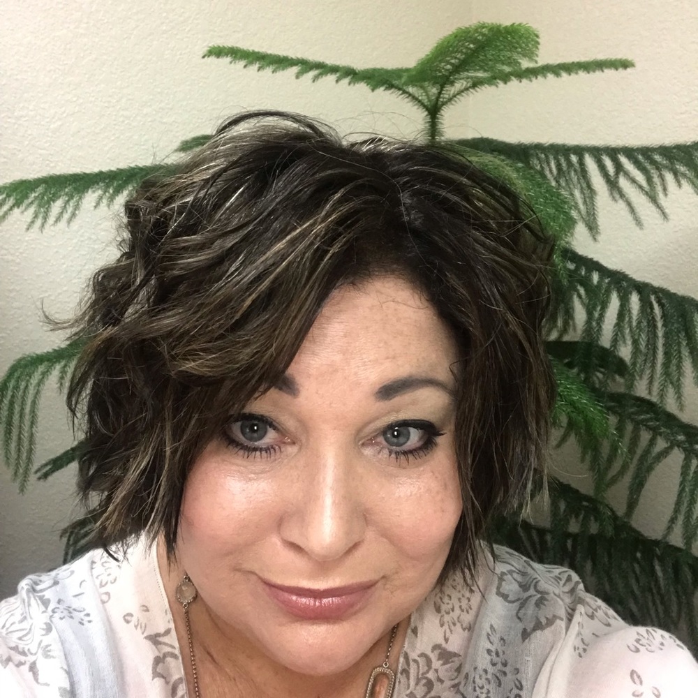 Meet your Posher, Steph